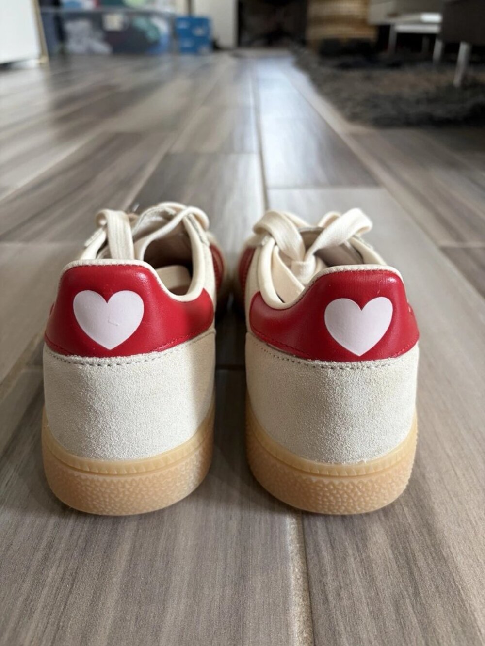 Women's Adidas Handball Spezial SE Shoes - Cream Scarlet Pink Hearts KH9044 - Picture 7 of 8